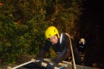 Abgestürzte Person in fließendem Gewässer